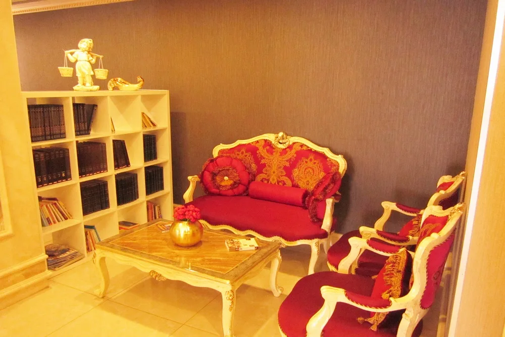 halifaks-hotel-sisli-resepsiyon-library